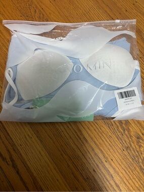 Amazon Light Blue Leggings and Bra